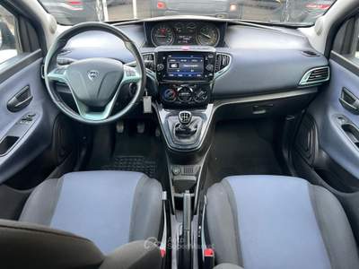 Lancia Ypsilon 1.0 FireFly 70cv Hybrid Gold Plus Grigio usata Nocera Inferiore