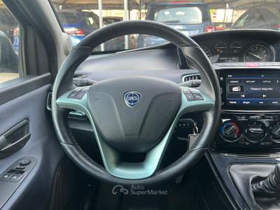 Lancia Ypsilon 1.0 FireFly 70cv Hybrid Gold Plus Grigio usata Nocera Inferiore