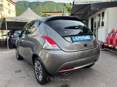 Lancia Ypsilon 1.0 FireFly 70cv Hybrid Gold Plus Grigio usata Nocera Inferiore