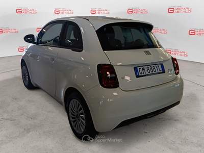 Fiat 500 500e 42 kWh Bianco usata Villaga