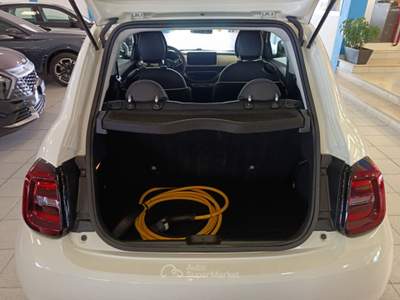 Fiat 500 500e 42 kWh Bianco usata Villaga