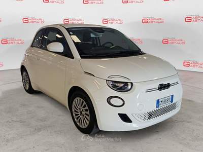 Fiat 500 500e 42 kWh Bianco usata Villaga
