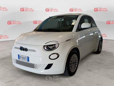 Fiat 500 500e 42 kWh Bianco usata Villaga Fiat 500 500e 42 kWh Bianco usata Villaga