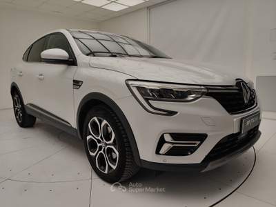 Renault Arkana 1.6 E-Tech full hybrid E-Tech Engineered 145cv Bianco usata Erba