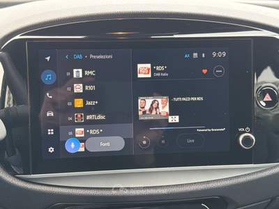 Toyota Aygo X 1.0B (72 CV) Lounge S-CVT Verde usata Varese