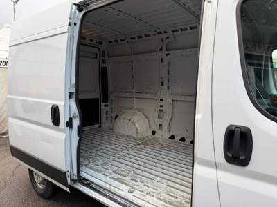 Peugeot Boxer 335 L2H2 2.2 BlueHDi 140cv S&S Bianco usata Nocera Inferiore