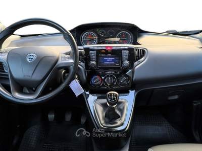 Lancia Ypsilon 1.2 BENZINA 69 HP GOLD NEOPATENTATI Bianco usata Udine