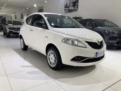 Lancia Ypsilon 0.9 Twinair 80 CV metano Ecochic Gold Bianco usata Fornovo di Taro