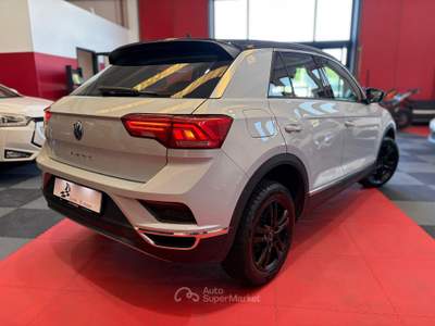 Volkswagen T-Roc 1.0 TSI Style BMT Blu/Azzurro usata Cornate D'adda