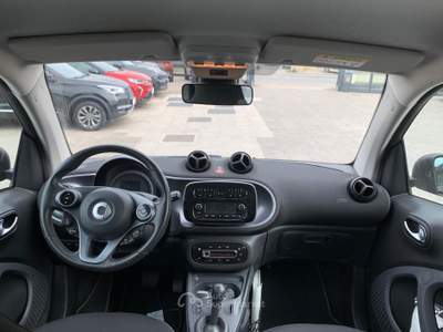 Smart ForTwo 70 1.0 52kW passion twinamic - Blocca Ora! Nero usata Ciampino