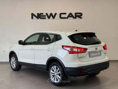 Nissan Qashqai 1.5 dCi Tekna (81 kw ) Bianco usata Caresanablot
