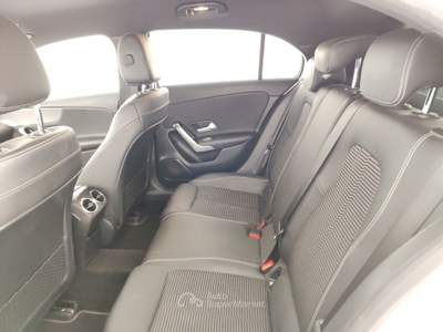 Mercedes-Benz Classe A A 160 d Sport Bianco usata Massa