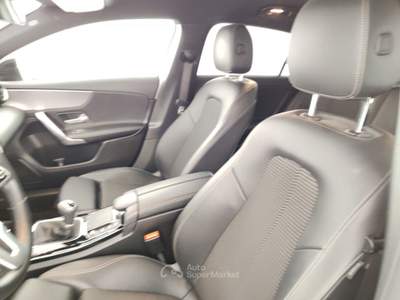 Mercedes-Benz Classe A A 160 d Sport Bianco usata Massa