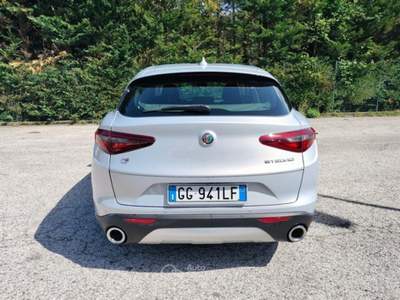 Alfa Romeo Stelvio 2.2 Turbo Diesel 190CV Business AT8 Q4 Grigio usata Bagni di Lucca
