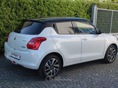 Suzuki Swift 1.2 Hybrid Top CVT 2WD Bianco usata Cuneo