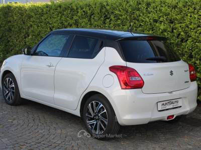 Suzuki Swift 1.2 Hybrid Top CVT 2WD Bianco usata Cuneo