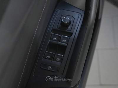 Volkswagen T-Roc - 1.0 tsi Style 110cv | GM194AT Grigio usata Cantù