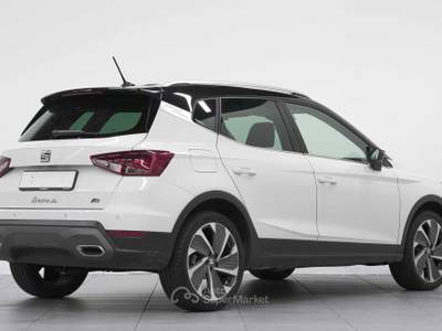 Seat Arona 1.0 ecotsi FR 110cv dsg Bianco usata Cantù