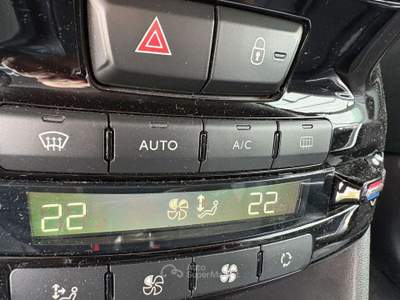 Peugeot 2008 ALLURE 1.6 BlueHDi 100 Grip Control Grigio usata Bagnaria Arsa