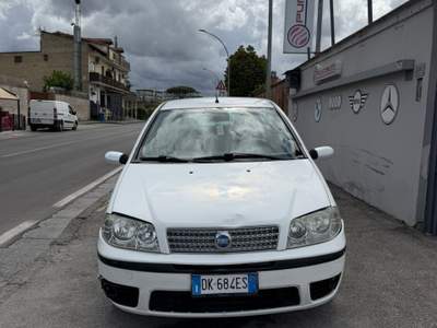 Fiat Punto Classic 1.2 5 porte Bianco usata Sant'Antimo Fiat Punto Classic 1.2 5 porte Bianco usata Sant'Antimo