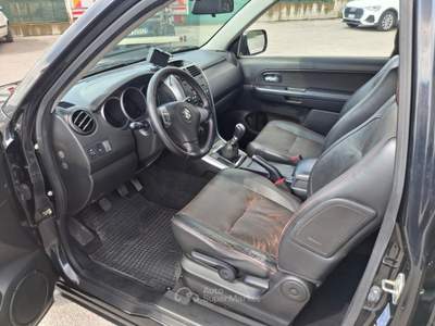 Suzuki Grand Vitara 1.9 DDIS 3 porte 4x4 Nero usata CASTELLALTO