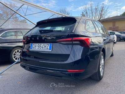 Skoda Octavia 2.0 TDI EVO SCR DSG Wagon Sportline Nero usata Rivignano Teor