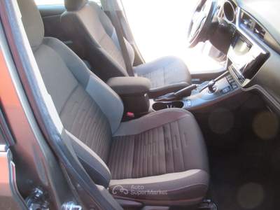 Toyota Auris Touring Sports 1.8 Hybrid Lounge Grigio usata Striano