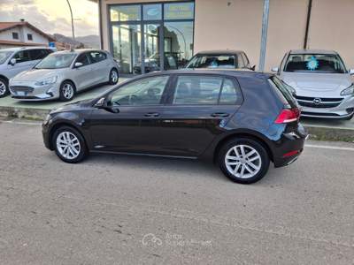 Volkswagen Golf 1.6 TDI 115cv DSG - 2018 Nero usata CASTELLALTO