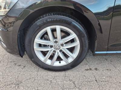 Volkswagen Golf 1.6 TDI 115cv DSG - 2018 Nero usata CASTELLALTO