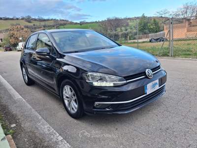 Volkswagen Golf 1.6 TDI 115cv DSG - 2018 Nero usata CASTELLALTO