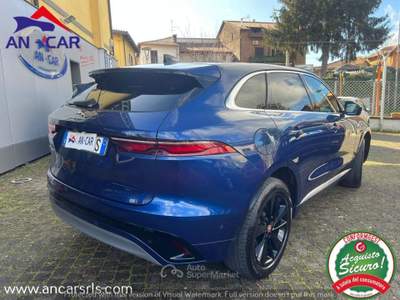 Jaguar F-Pace 2.0d i4 mhev R-Dynamic S awd 204cv auto Giallo usata Grottaferrata