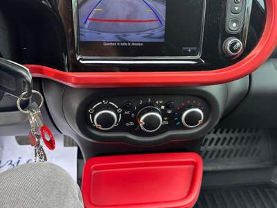 Renault Twingo Due proprietari Arancione usata Mondolfo