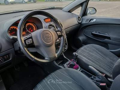 Opel Corsa 1.2 GPL Nero usata Scandicci