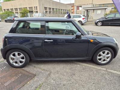 MINI Cooper 1.6 120 CV PROBLEMI AL MOTORE Nero usata Cornaredo