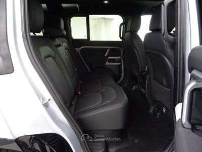 Land Rover Defender 110 3.0D I6 250 CV AWD Auto X-Dynamic SE Argento usata Lurate Caccivio