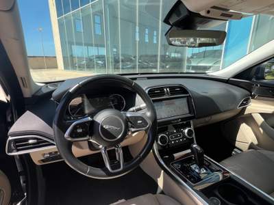 Jaguar XE 2.0d i4S 180cv auto T-stock offerta imperdibile Blu/Azzurro usata Gela