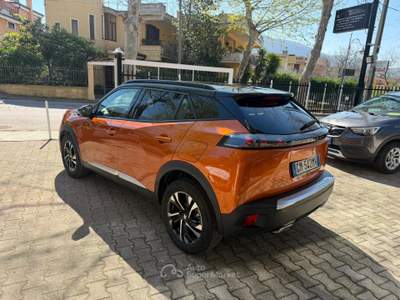 Peugeot 2008 unico proprietario Arancione usata Sirignano