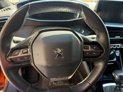 Peugeot 2008 unico proprietario Arancione usata Sirignano
