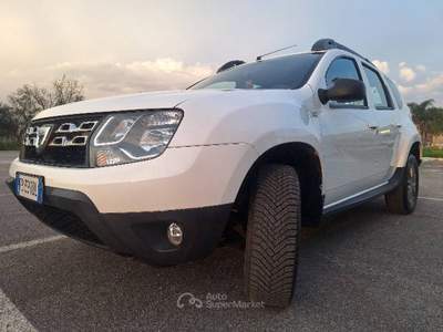 Dacia Duster Duster 1.5 dci 109cv 80kw StarteStop  Bianco usata Capua