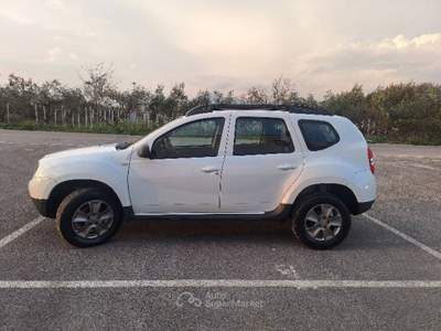 Dacia Duster Duster 1.5 dci 109cv 80kw StarteStop  Bianco usata Capua