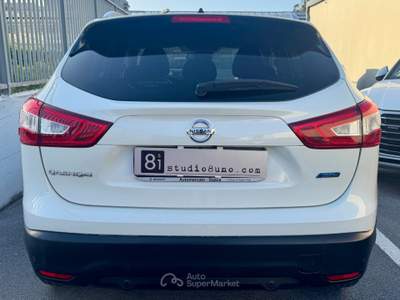 Nissan Qashqai 1.5 dCi 360 Bianco usata Castellammare di Stabia