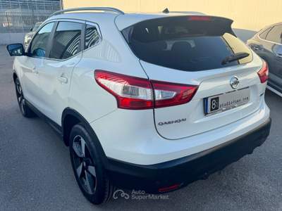 Nissan Qashqai 1.5 dCi 360 Bianco usata Castellammare di Stabia