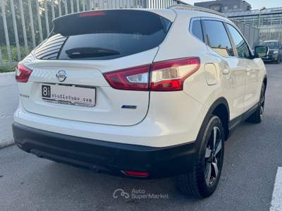 Nissan Qashqai 1.5 dCi 360 Bianco usata Castellammare di Stabia