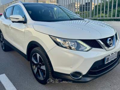 Nissan Qashqai 1.5 dCi 360 Bianco usata Castellammare di Stabia