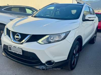 Nissan Qashqai 1.5 dCi 360 Bianco usata Castellammare di Stabia