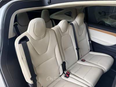 Tesla Model X LONG RANGE 100D / DUAL MOTOR Bianco usata Medesano