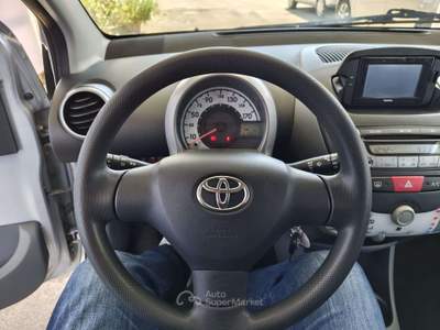 Toyota Aygo Aygo 5p 1.0 Sol Connect Argento usata Calenzano