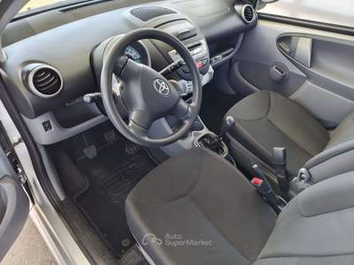 Toyota Aygo Aygo 5p 1.0 Sol Connect Argento usata Calenzano