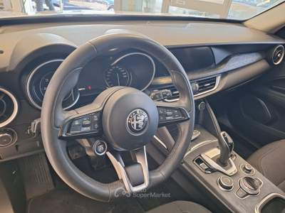 Alfa Romeo Stelvio AT8 Q4 Business Bianco usata Castel Gandolfo