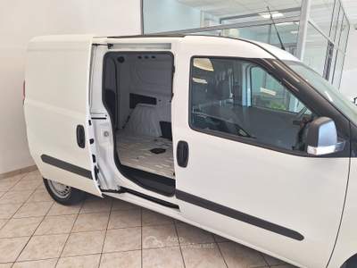 Fiat Doblò Doblo Doblò Maxi 1.6 MJT 105CV S&S PL-TN Bianco usata Castel Gandolfo